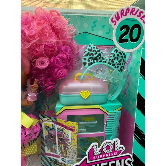 LOL SURPRISE OMG TWEENS SURPRISE SWAP CORA FASHION DOLL 20 Surprises  NEW - Picture 5 of 5